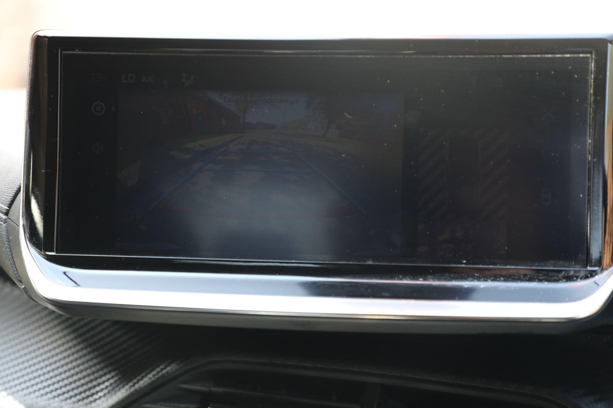 Large vehicle image